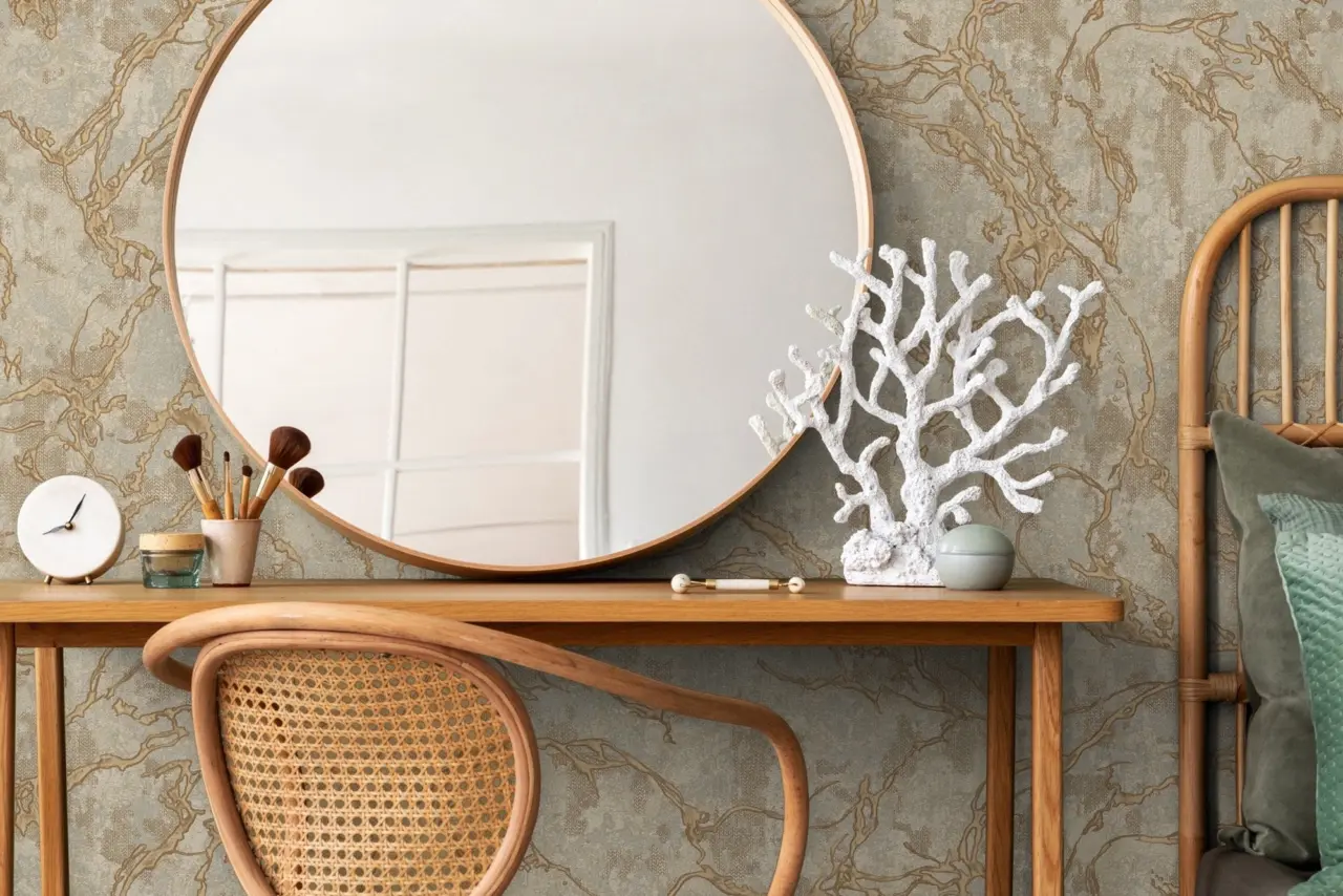 Vera Bloom Truffle Marble Effect Wallpaper wallpaper